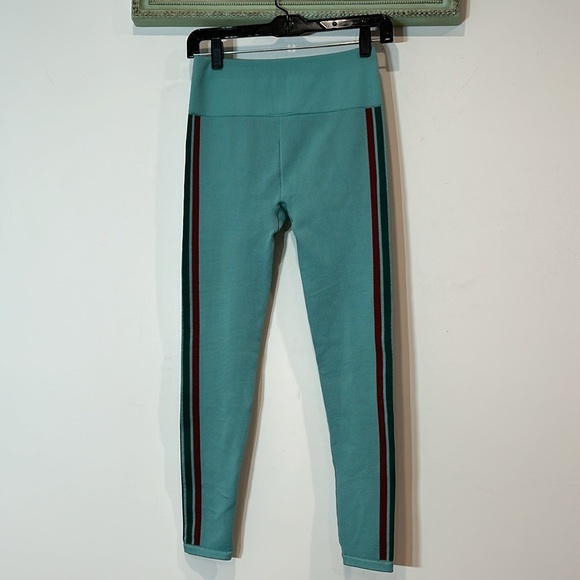 Fabletics High-Waisted Seamless Stripe Legging  Lunar Blue Stripe medium new - Picture 6 of 9